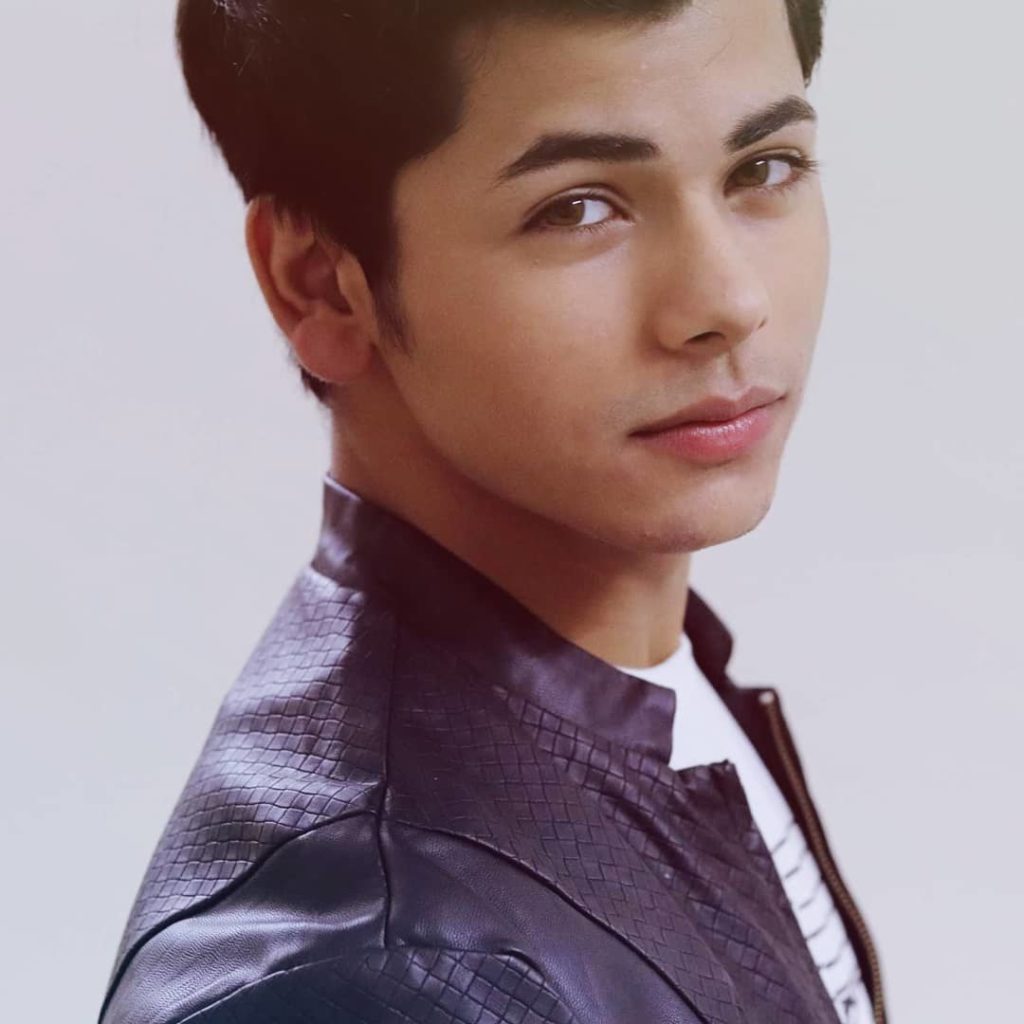 Siddharth Nigam Images